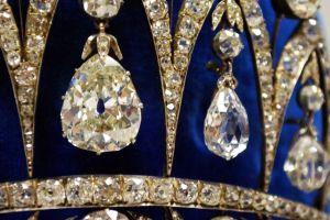 Выставлены на торги драгоценности российского императорского двора