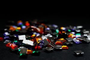 О становлении отрасли имитаций драгоценных камней